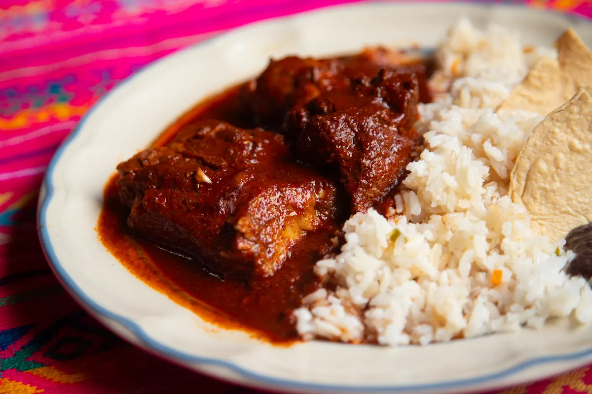 receta de adobo de puerco o asado de bodas originario de nuevo León 