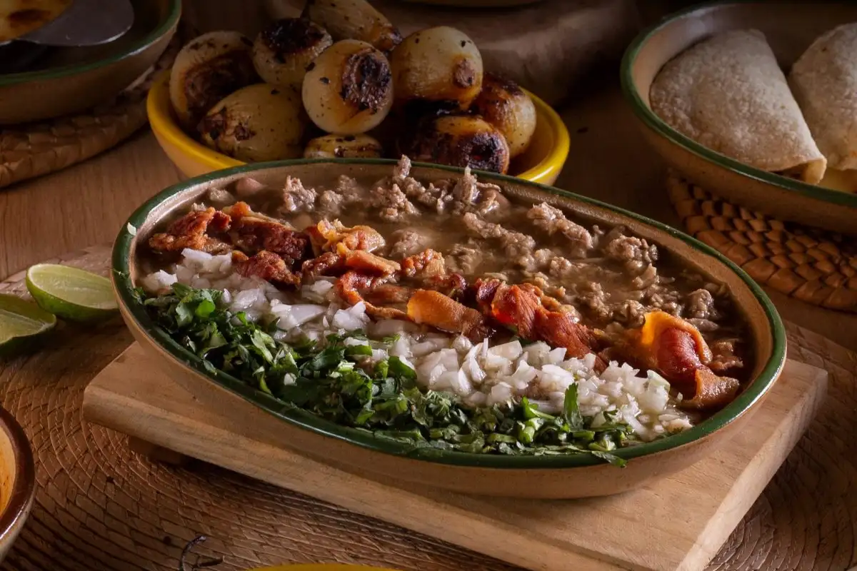 carnes en su jugo platillo reconfortante y lleno de sabor