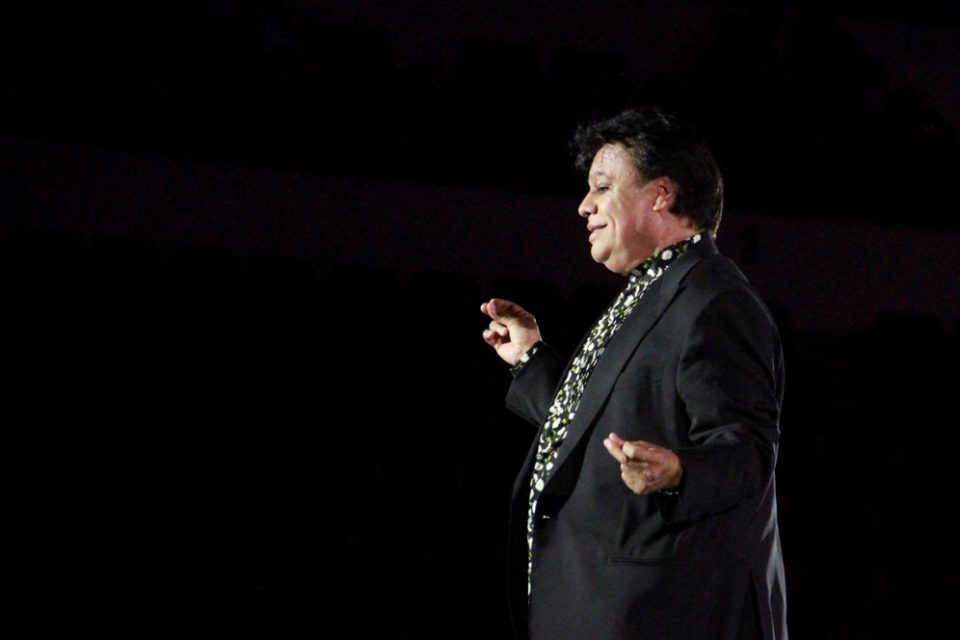 Muere Juan Gabriel, ídolo de la música popular mexicana