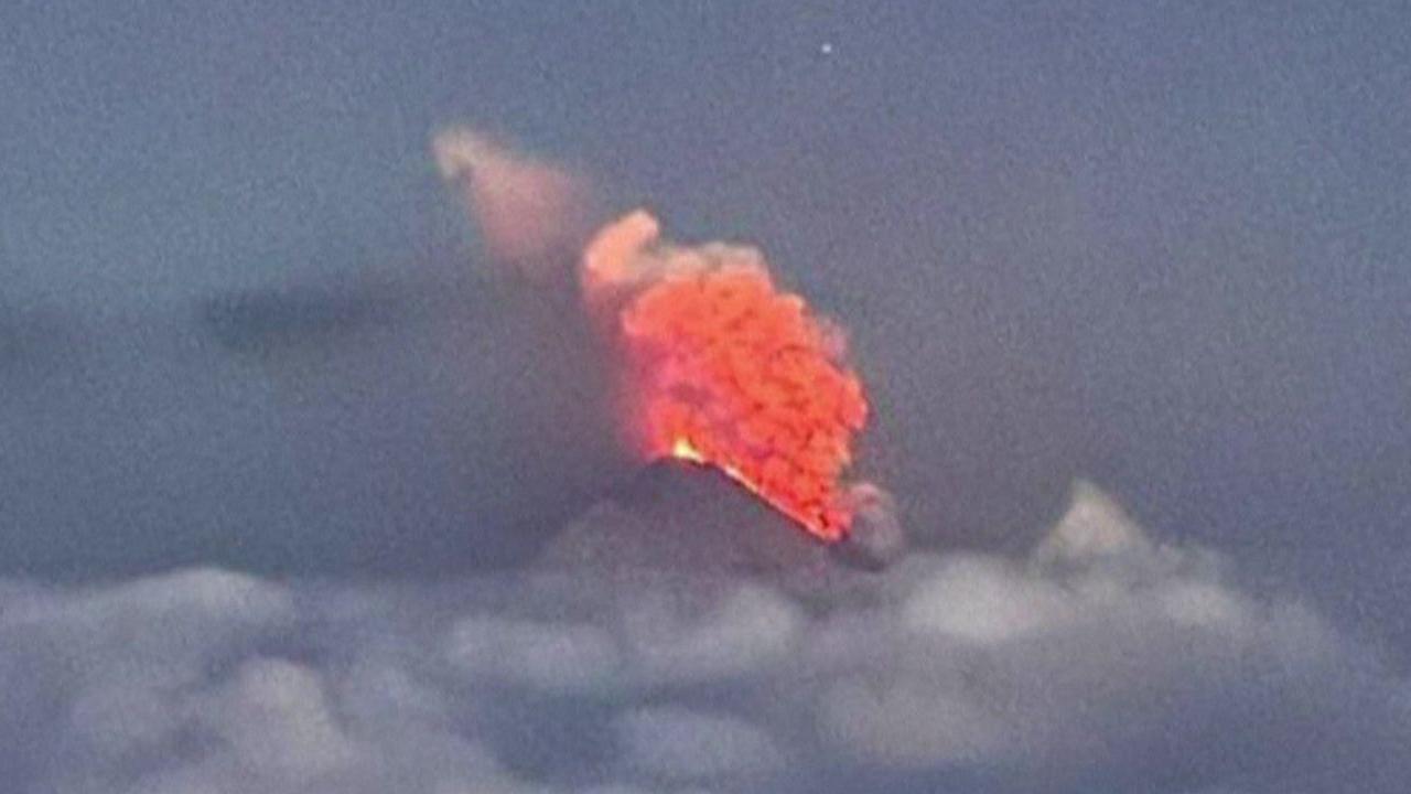 Entra en erupción un volcán en Rusia tras terremoto que provocó evacuaciones y alertas de tsunami