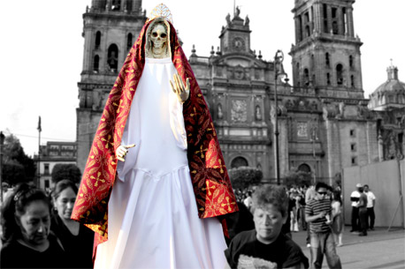 Los dos rostros de la Santísima Muerte