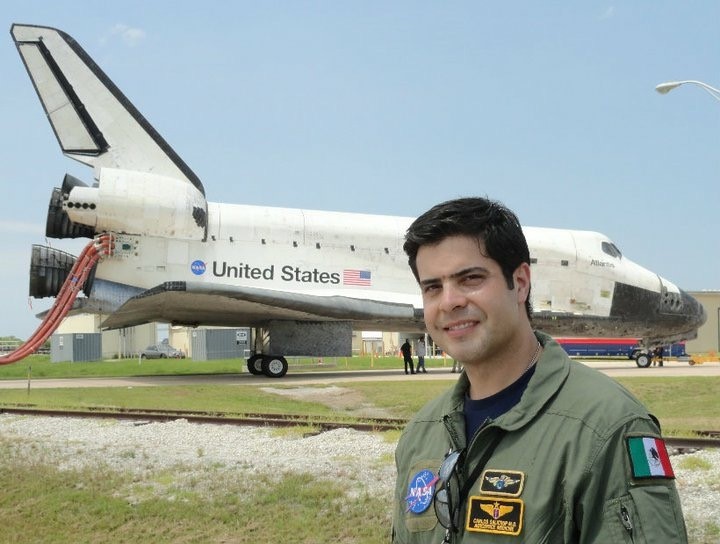 Quién es el médico de la NASA que llevó la bandera mexicana a la Estación Espacial Internacional