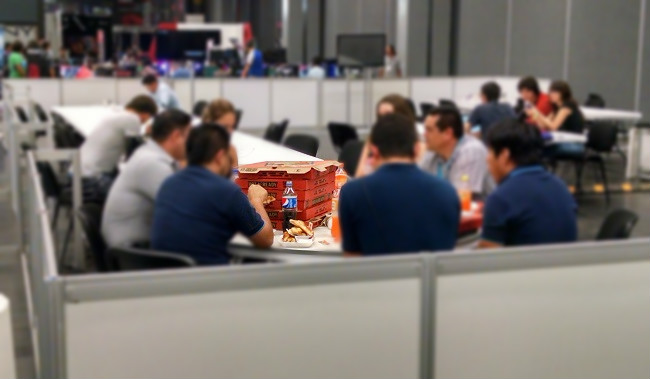 ¿Qué come un campusero? El frenesí de la pizza prefabricada y otras historias