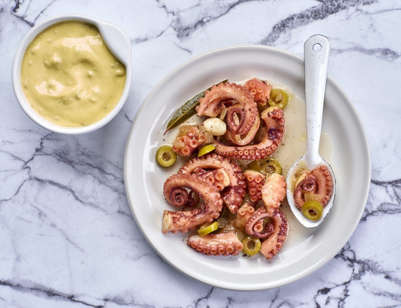 Receta de pulpo en escabeche para disfrutar de un día soleado 