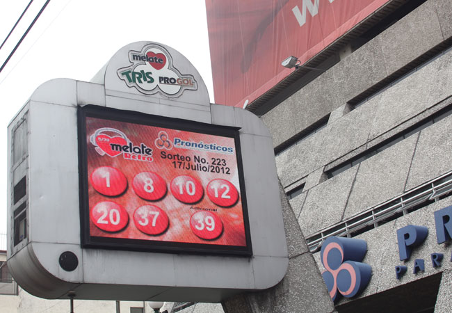 Detienen a ex funcionario en Puebla por presunto fraude a Melate