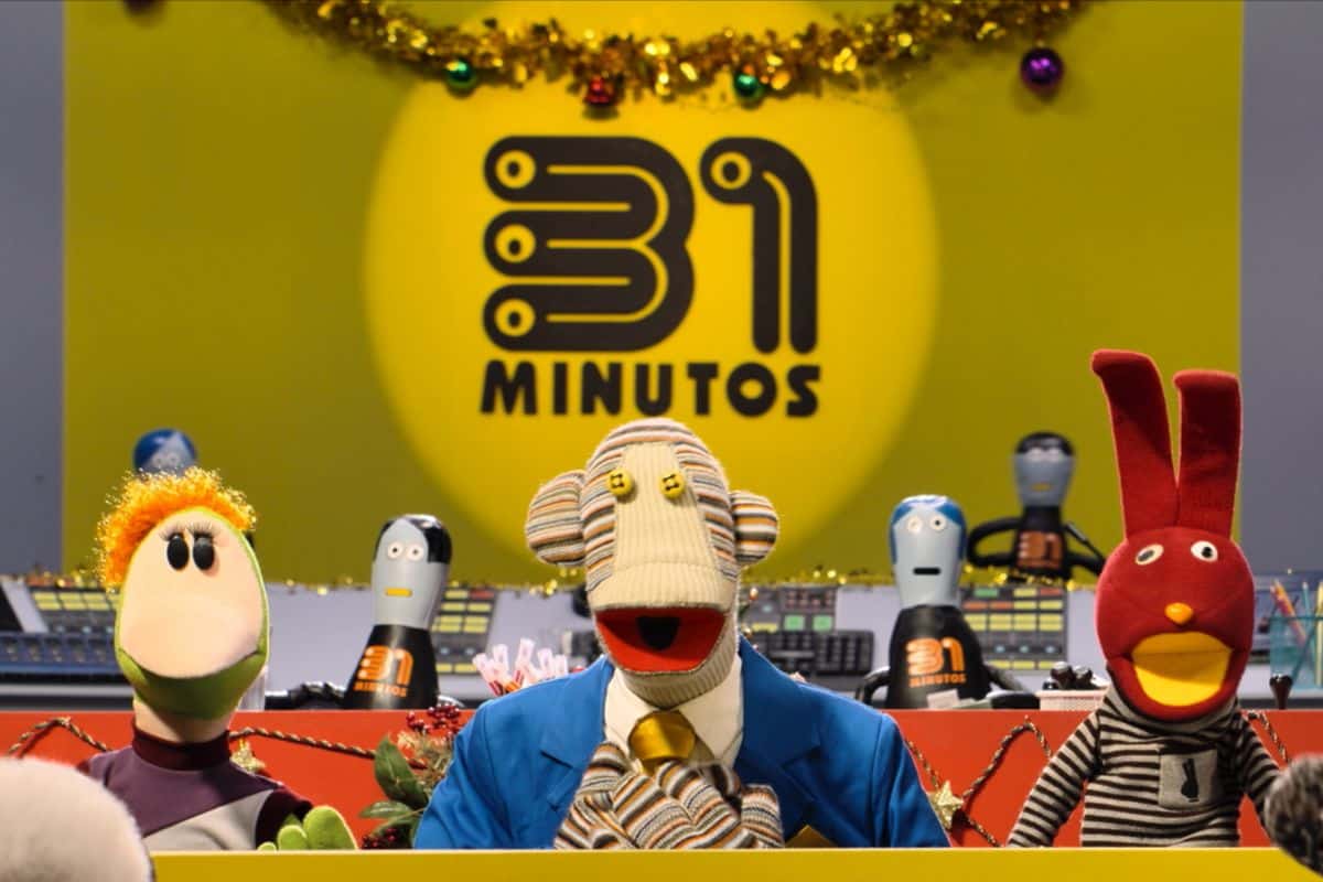 Un año en '31 Minutos', cómo el noticiero de marionetas la sigue rompiendo