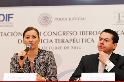 “Para los jóvenes tener relaciones sexuales es como ir al cine”: Presidenta del DIF en Puebla