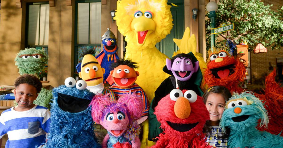 ¿Y Elmo qué culpa tiene?: *HBO Max ahora quita 200 episodios de 'Plaza Sésamo'*