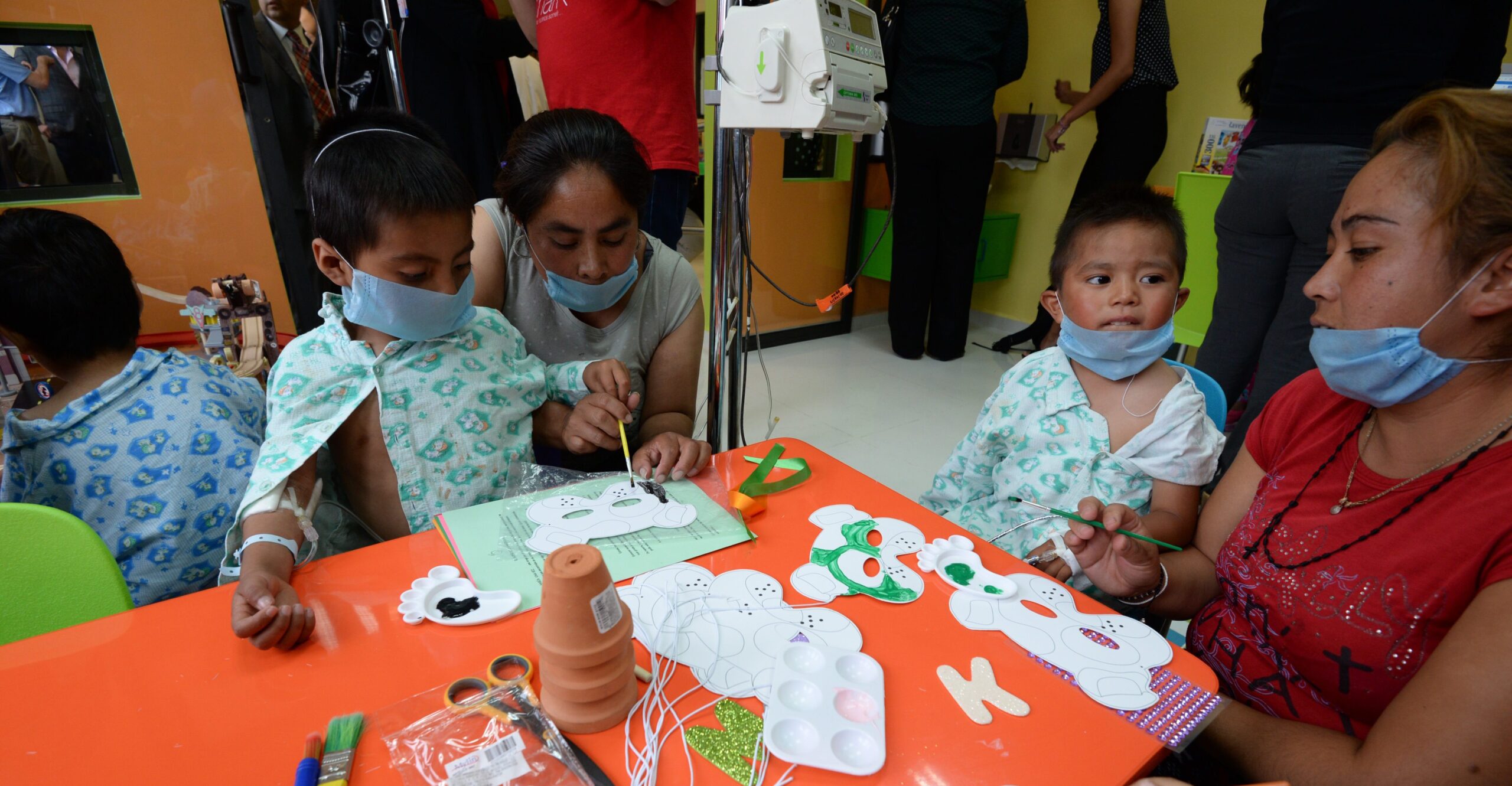 Padres de niños con cáncer podrán tener licencia laboral