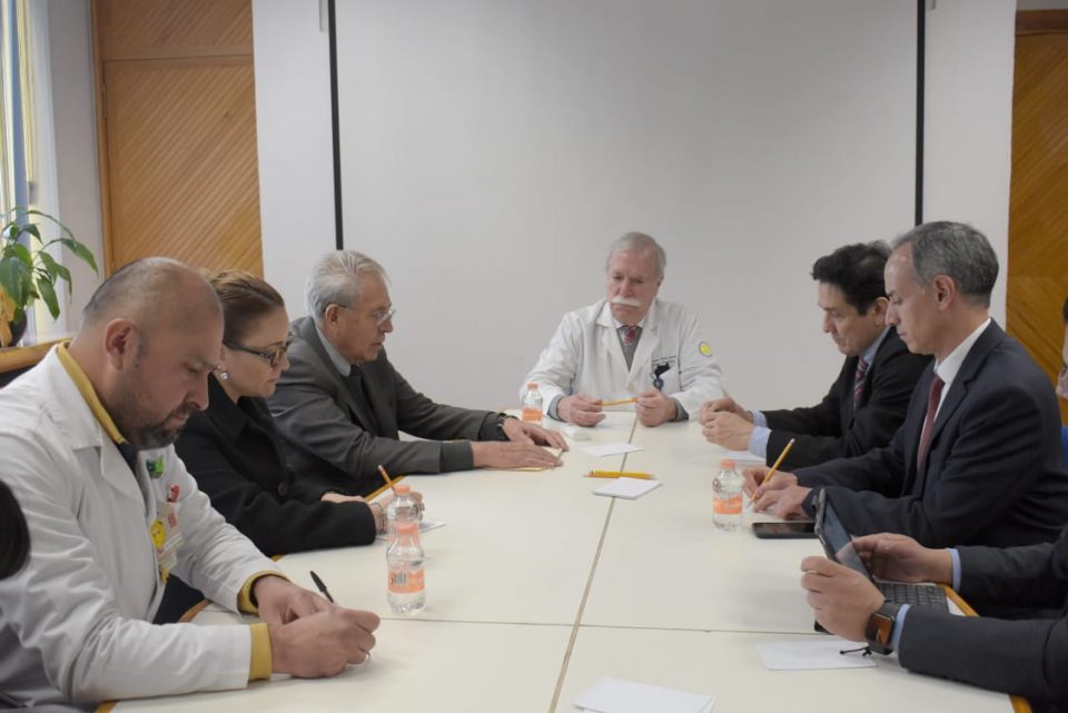 Director de Hospital Infantil revira a AMLO: desabasto fue por distribuidor