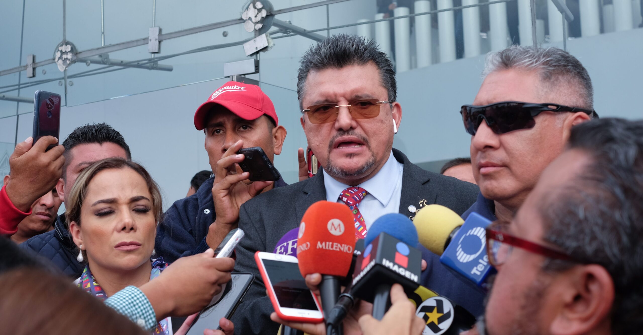 ¿Tiene antecedentes penales el líder del movimiento de policías federales?