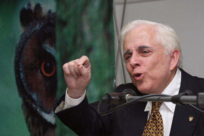 Góngora se disculpa y niega tráfico de influencias