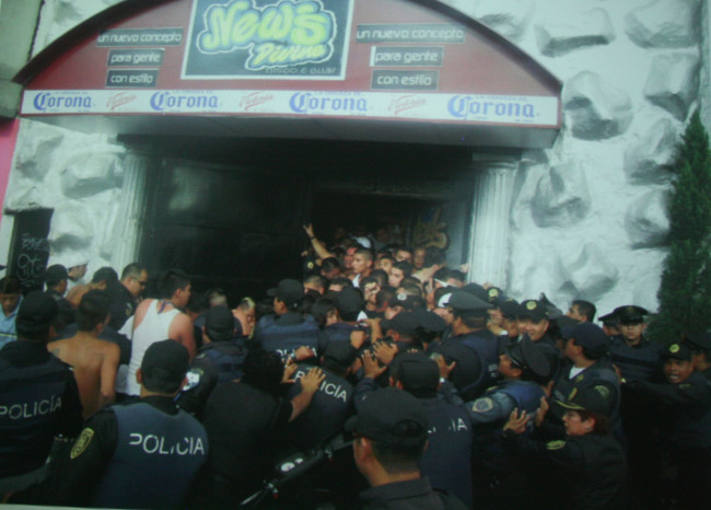 Padres de víctimas del News Divine piden a la Corte no proteger a exjefe policial