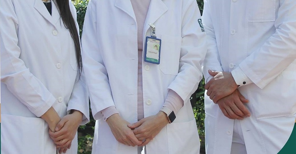 La vida de médicos residentes que denunciaron abusos de sus jefes