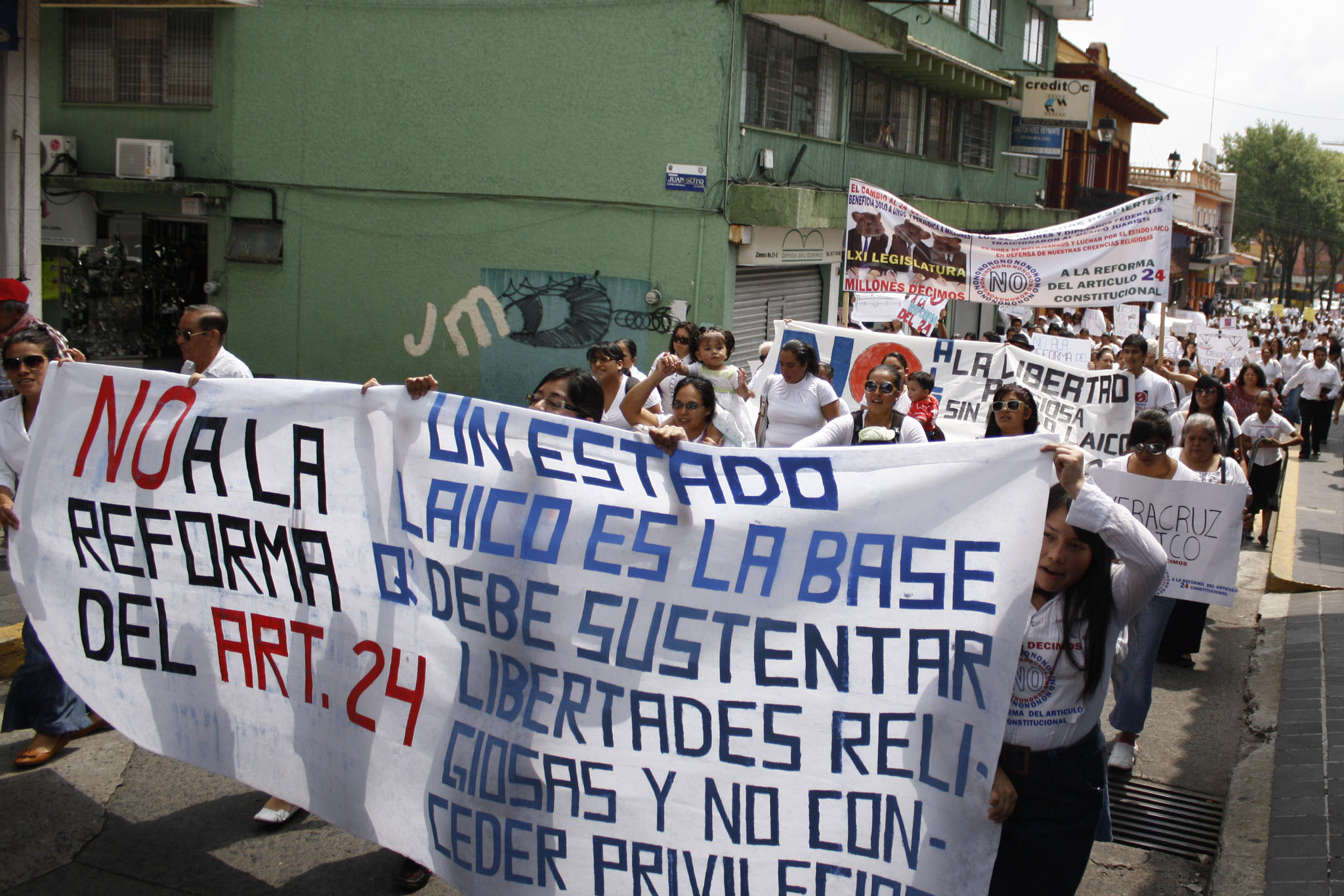 En México, tres de cada diez son discriminados por profesar una religión diferente a la católica