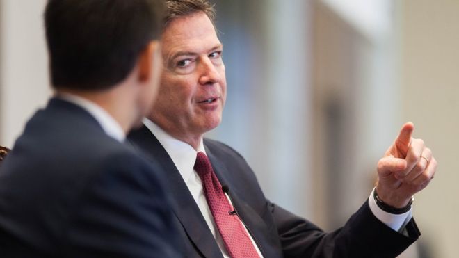 Por qué el director del FBI tapa su webcam con cinta adhesiva (y recomienda que lo hagas)