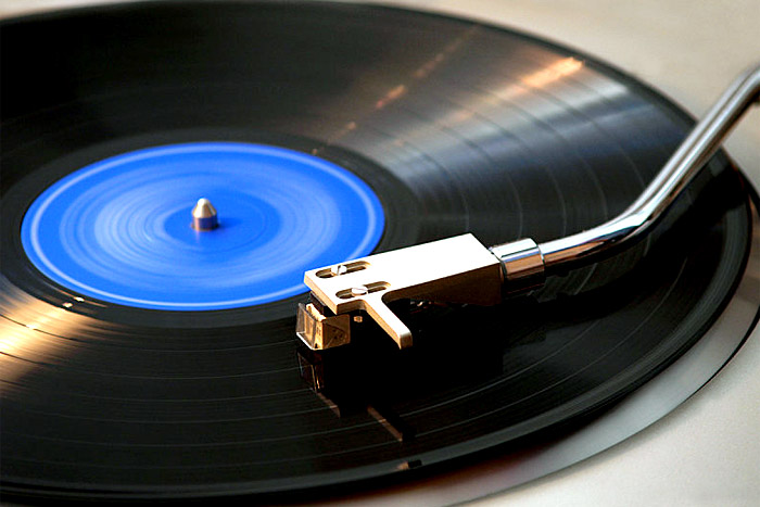 El vinil está de regreso y viene con todo y convención  #vintage