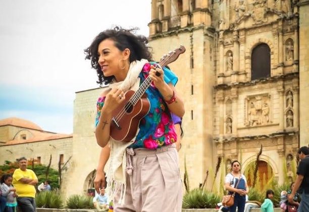 *Flor Amargo y sus shows callejeros* más icónicos en México y el mundo