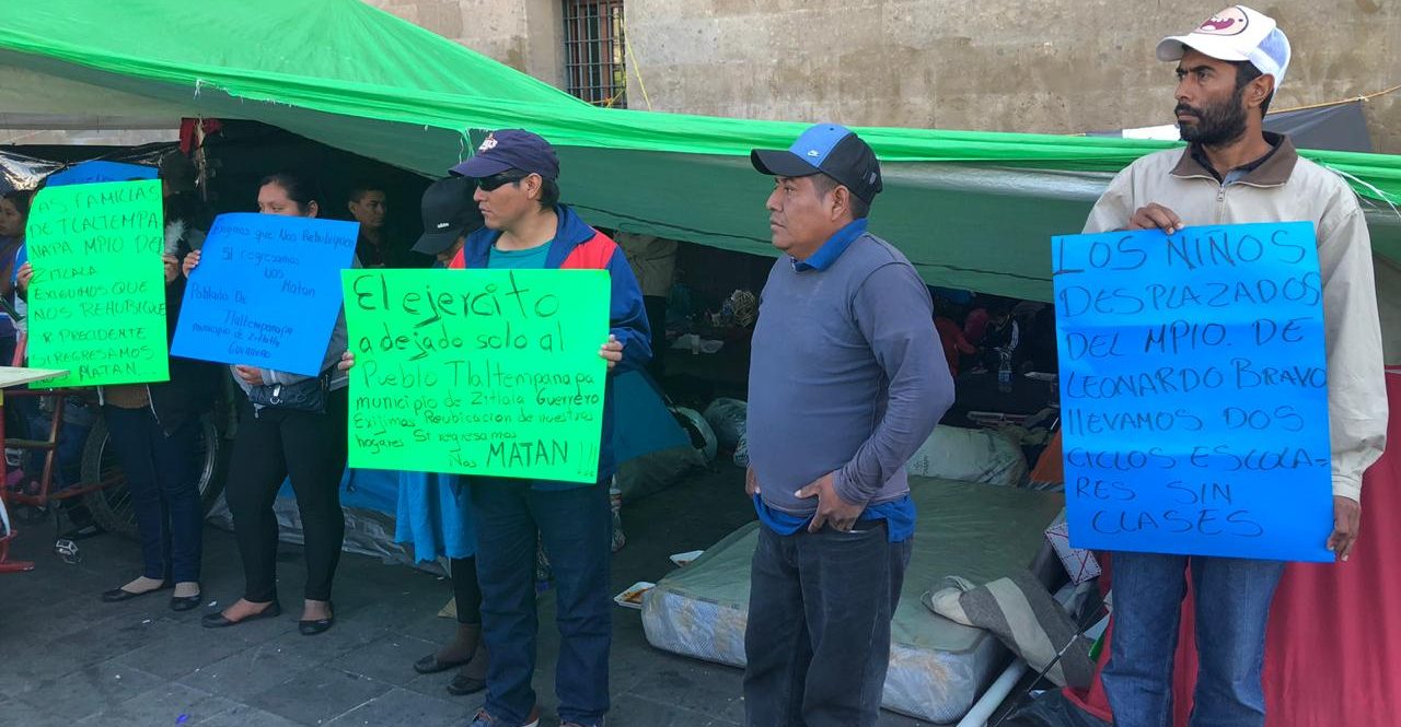 Desplazados de Guerrero acusan que el gobierno federal no tiene una estrategia para ayudarlos