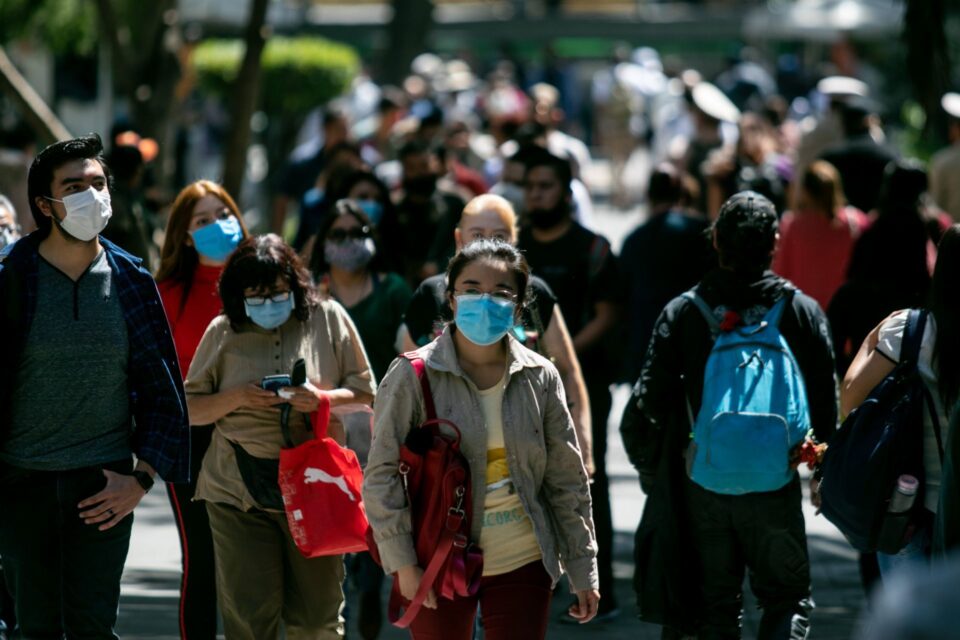 7 de cada 10 programas y acciones contra COVID en la CDMX operaron sin transparentar su información