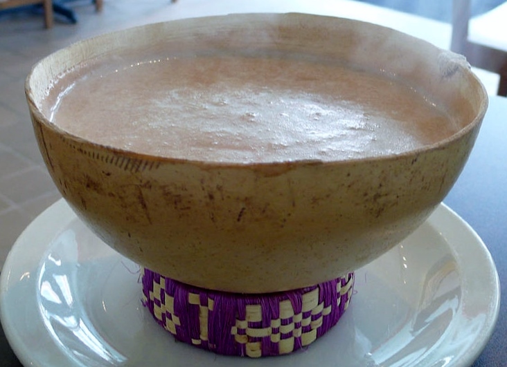 Receta de champurrado tradicional para acompañar los tamales