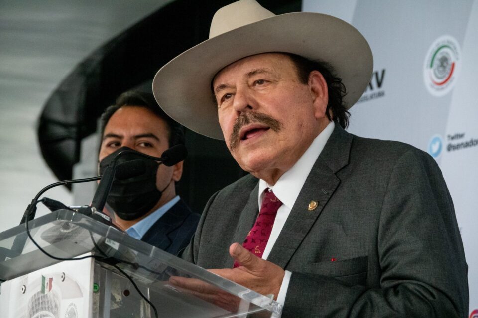 El senador Armando Guadiana será candidato de Morena en Coahuila