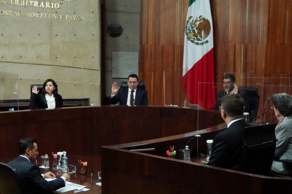 El Tribunal Electoral ordena que una mujer presida el INE