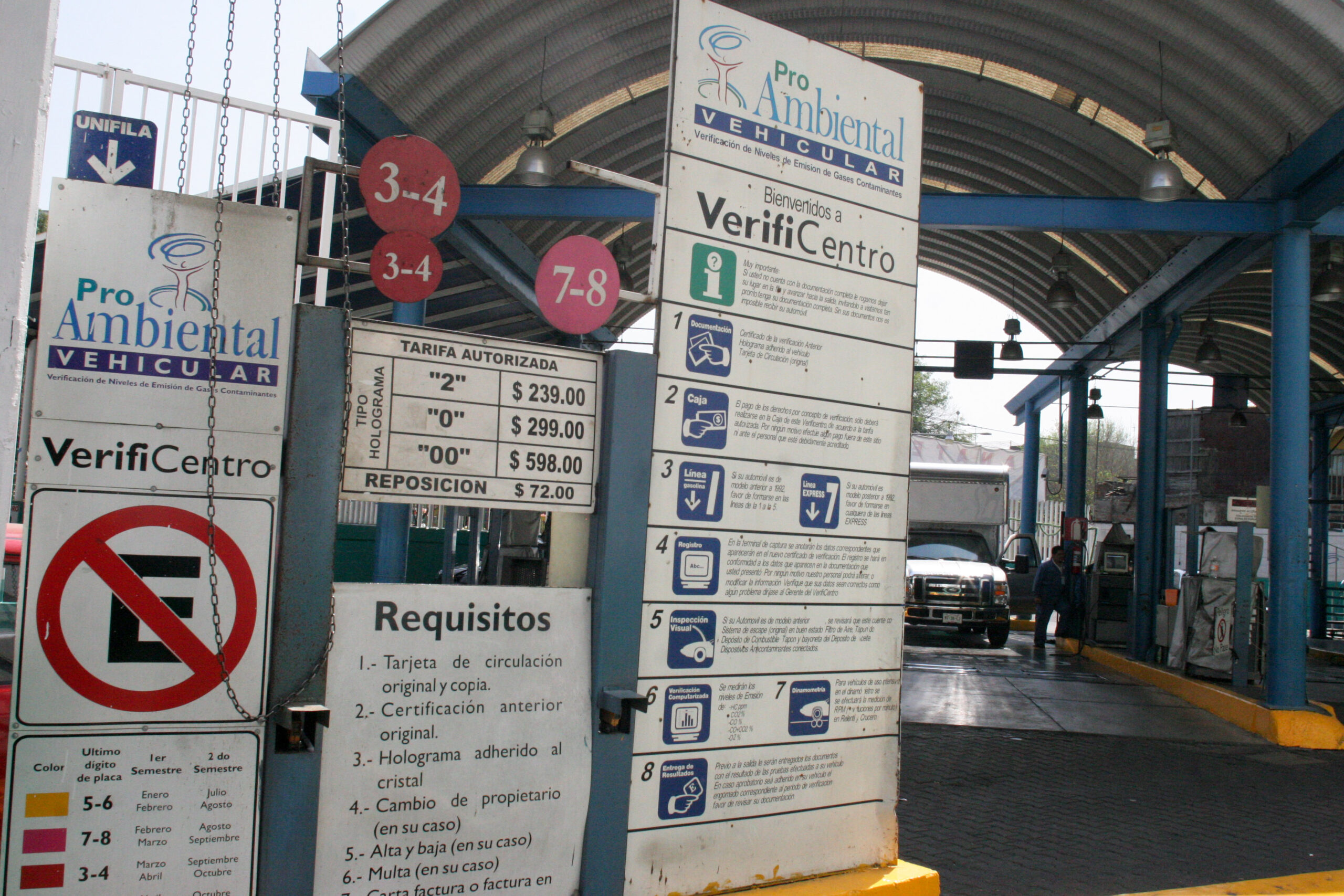 Vuelven a operar los verificentros del DF