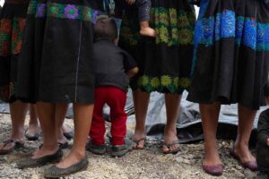 En el 8M, organizaciones advierten crisis humanitaria para mujeres indígenas por desplazamiento forzado
