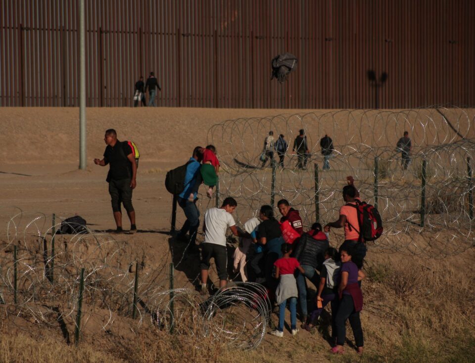 “No sabemos qué hacer”: en la frontera, migrantes viven con desesperanza el fin del Título 42