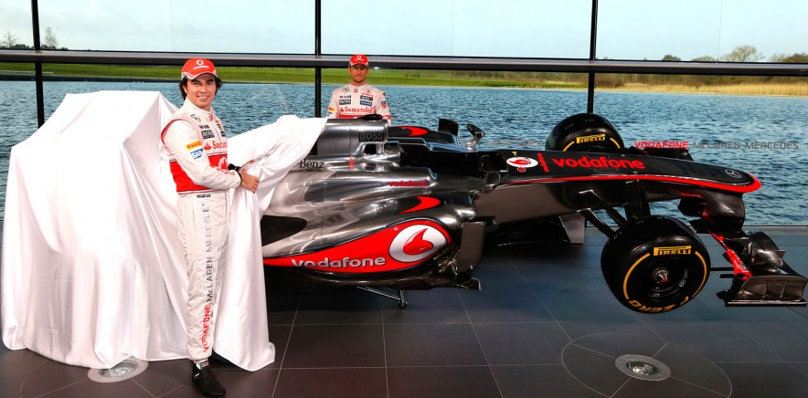 “Checo” Pérez presenta el auto que usará con McLaren