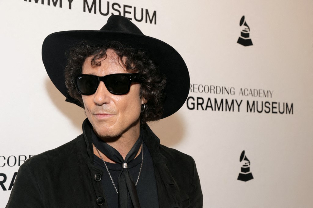¿Bunbury vs. Amaral? El cantante aclara el rumor de una guerra musical