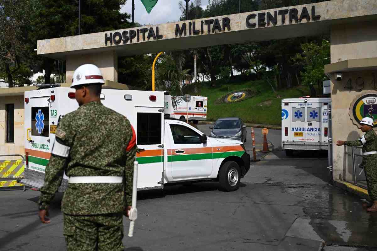 Sube a 66 cifra de muertos por accidente de avión militar en Colombia