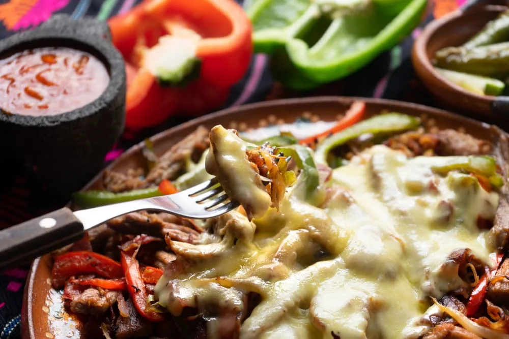 Cómo hacer alambre de bistec. Una receta taquera para el antojo