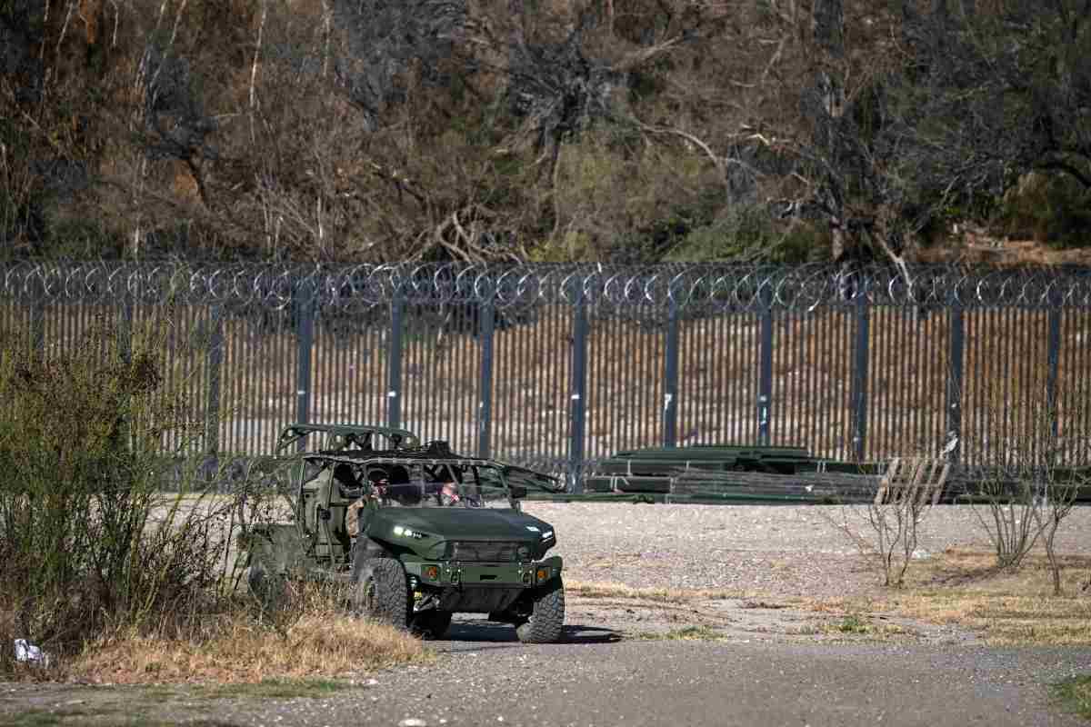 Alertan de amenazas y hackeos a militares de EU por cárteles mexicanos en la frontera