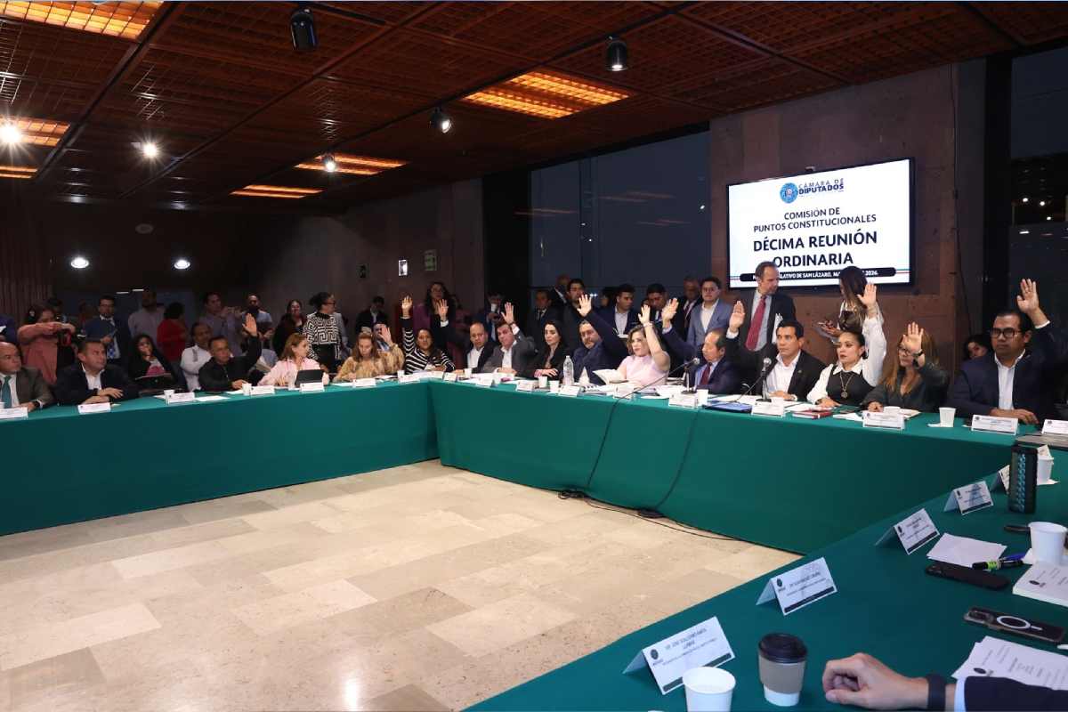 Diputados avalan en comisiones reducción de "pensiones doradas"