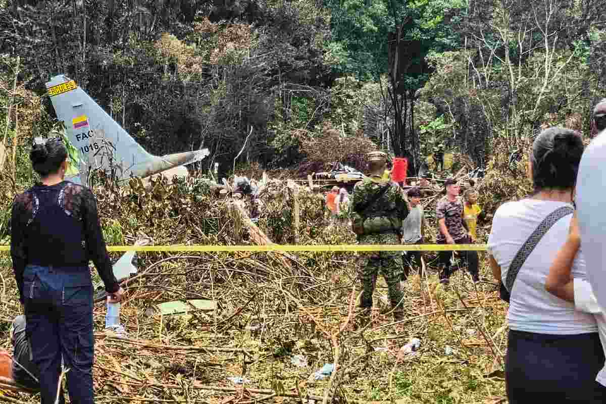 Avión militar colombia estrellado