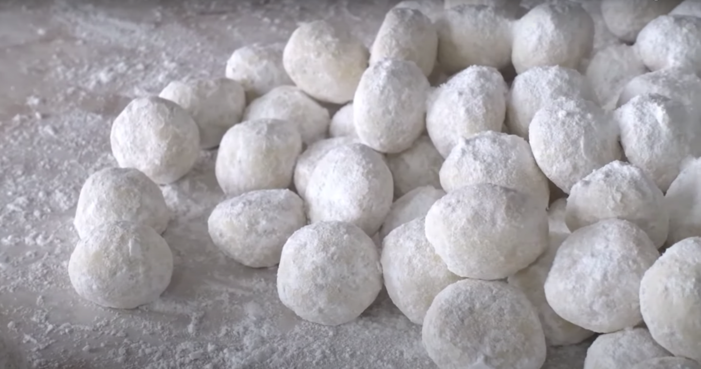 Receta de besitos de nuez para darle la bienvenida a la Navidad