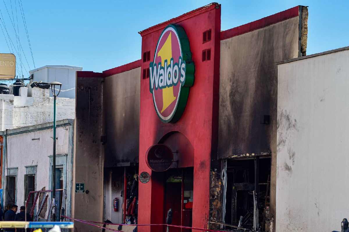 Caso Waldo’s: juez decide no vincular a proceso a tres personas por incendio; Fiscalía apelará