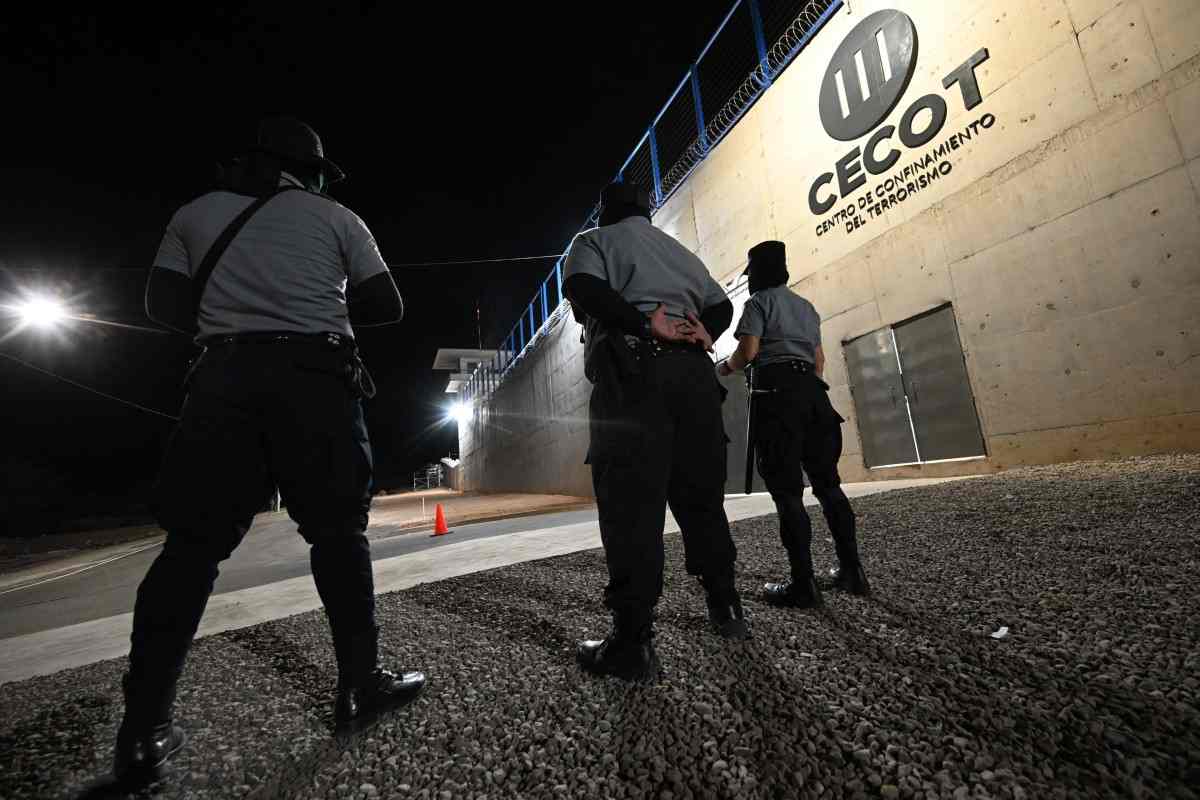 Congreso El Salvador aprueba cadena perpetua _homicidas, violadores y terroristas_
