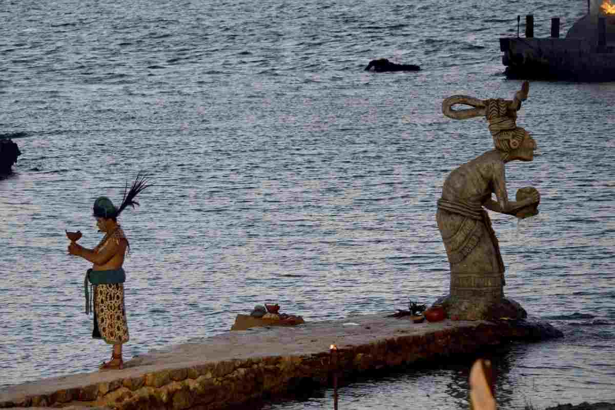 Corte revoca suspensión a Xcaret: deberá dejar de usar elementos de cultura Maya en publicidad