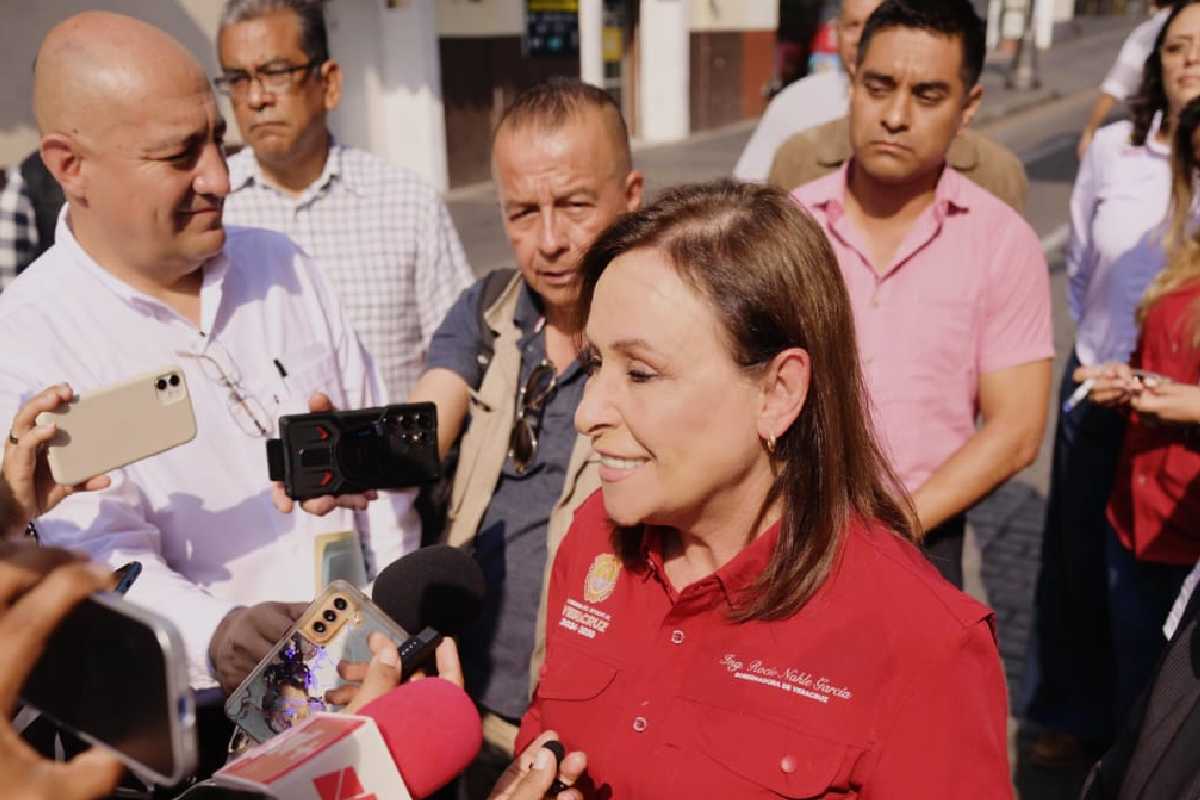 Derrame de hidrocarburos en Veracruz provino de buque privado y no de Pemex, dice gobernadora