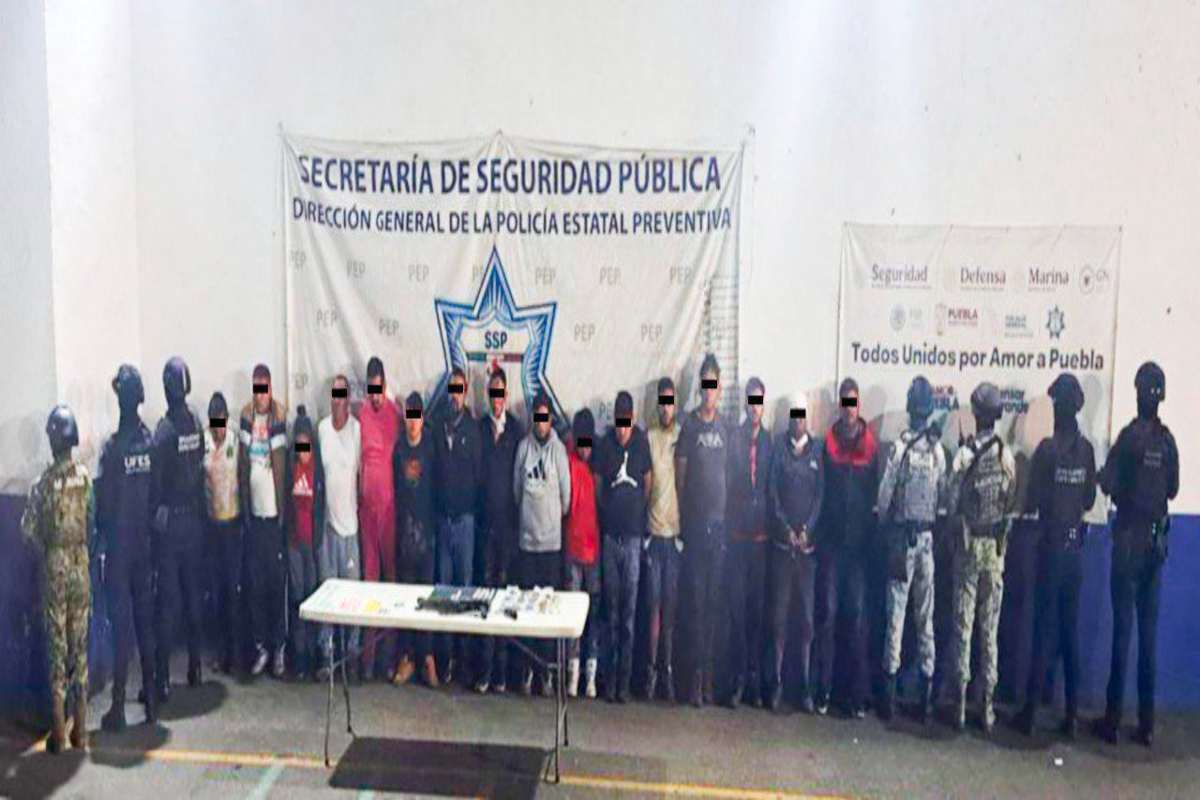 Detienen en Puebla a 16 personas presuntamente ligadas a grupo criminal que extorsiona comerciantes