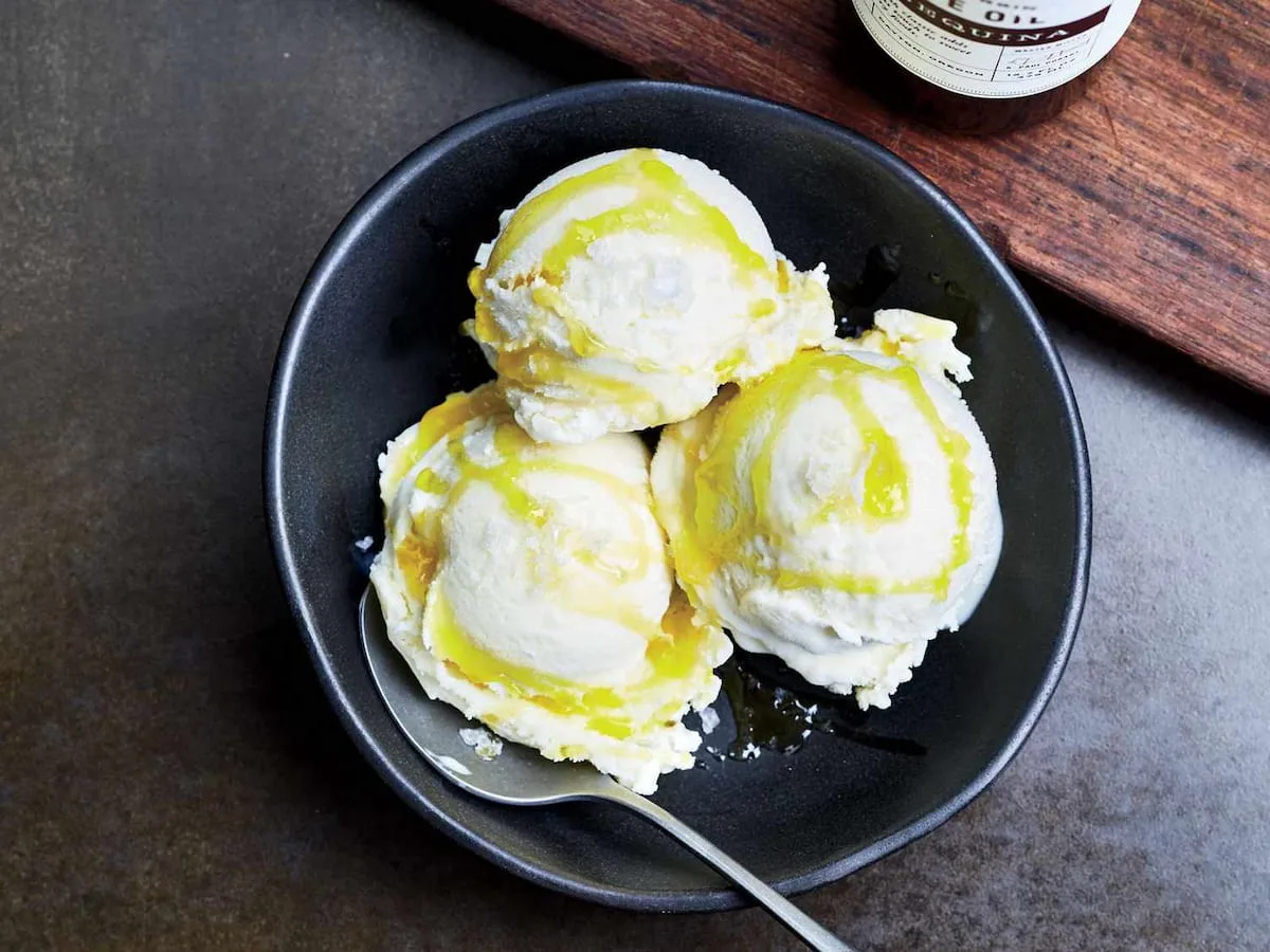 Helado de vainilla con aceite de oliva y sal, y otros sabores dulces y salados que te volarán la cabeza