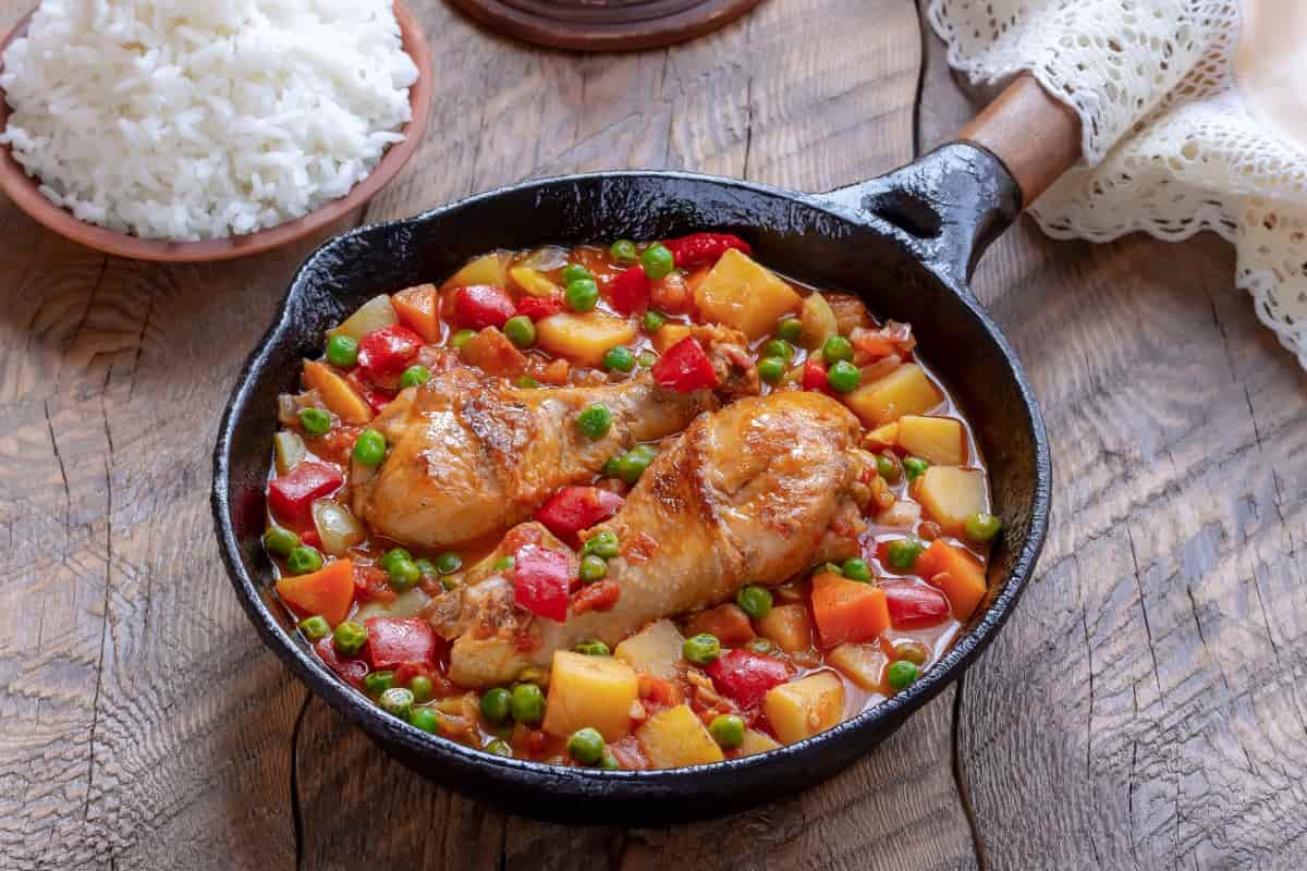 La receta de pollo a la jardinera, el apapacho directo al corazón que tanto le encantaba preparar a las abuelas. 