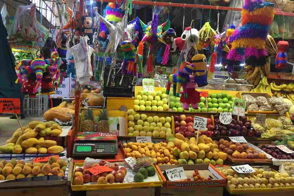 Mercado de Coyoacán: El lugar donde encuentras comida, dulces típicos, artesanías