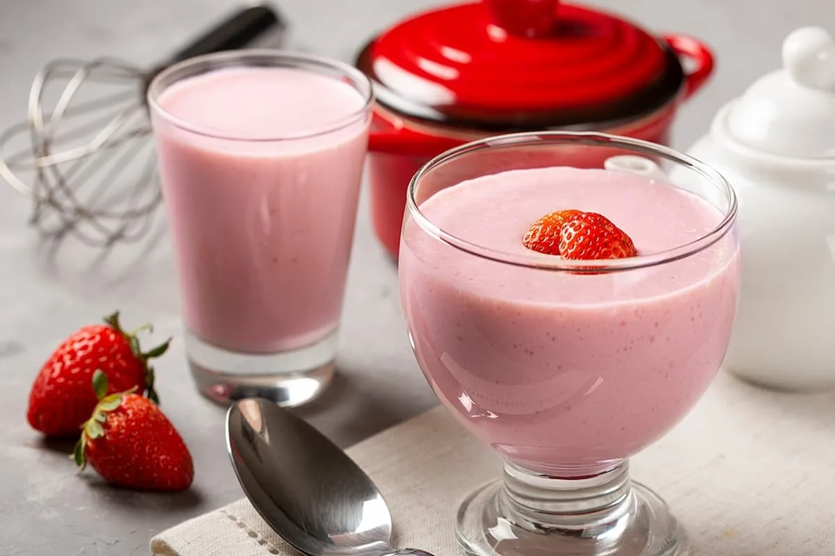 Cómo hacer gelatina espumosa (de fresa), un postre sin falla