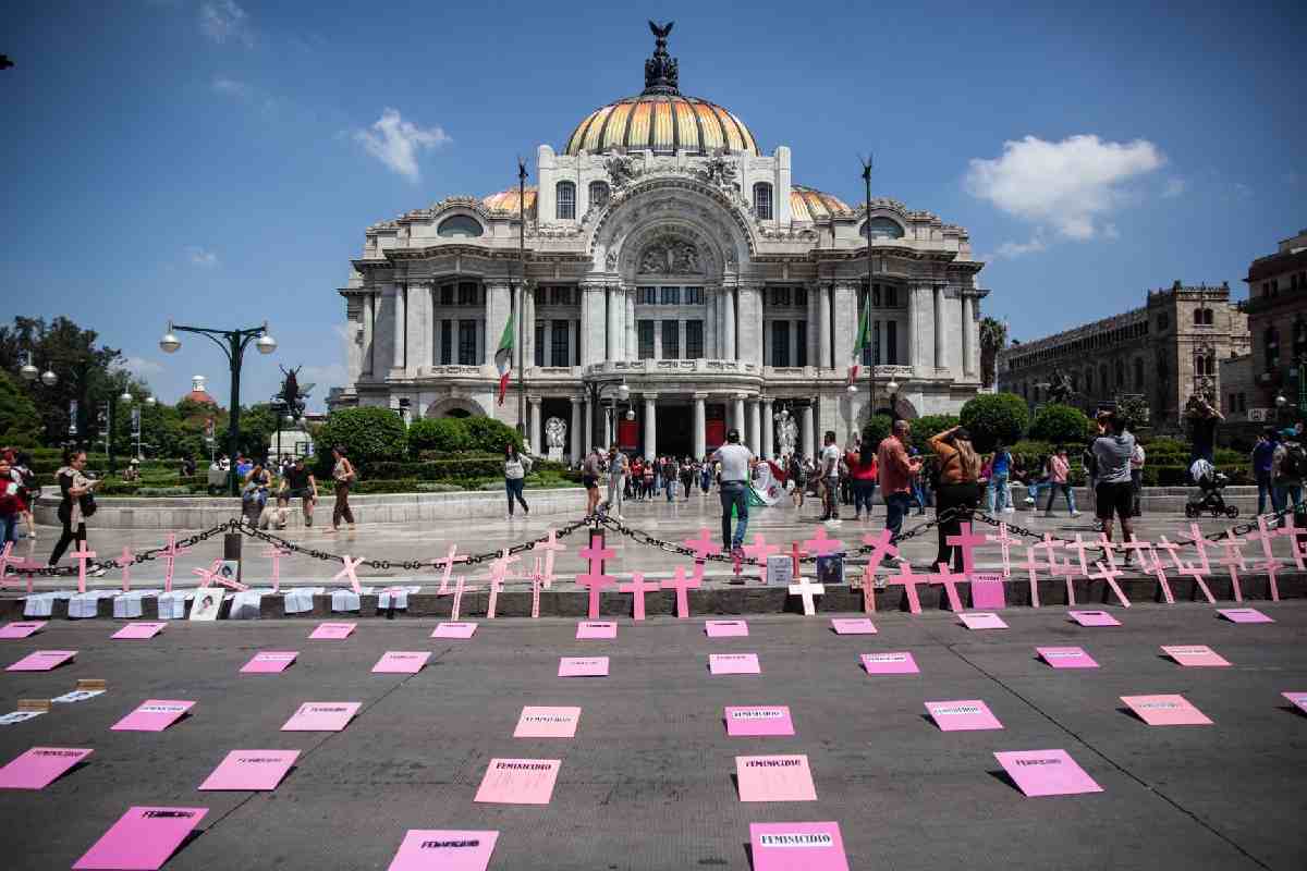 Senado recibe iniciativa de Sheinbaum para homologar delito de feminicidio en México