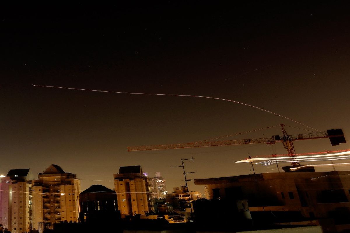 Ejército de Israel lanza nuevos ataques "a gran escala" contra Teherán y Beirut