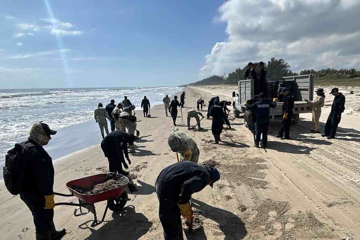 Limpieza de playas derrame hidrocarburos